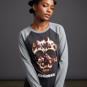 AMC Women Gray The Walking Dead 2015 Skull Graphic Raglan Long Sleeve T-Shirt S